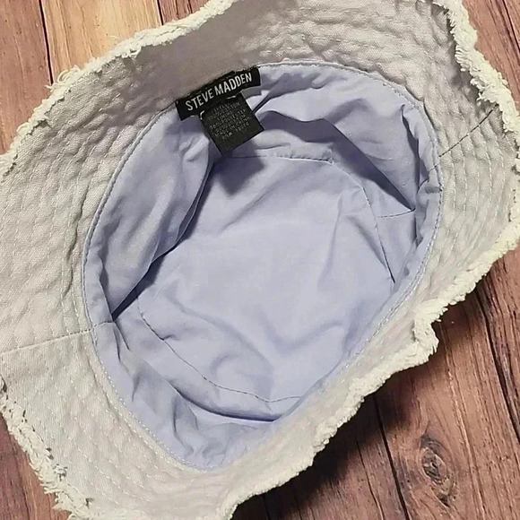 Lot of 2 Steve madden hats - Picture 7 of 8